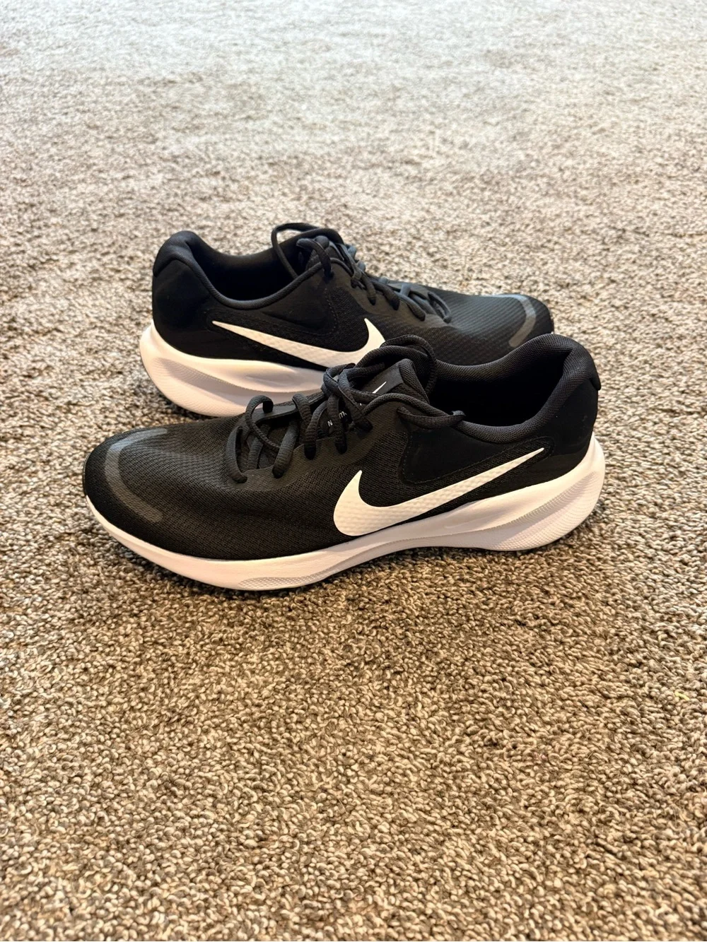 NEW - Size 11M/12.5W - Nike Revolution 7 Black White Running Shoes - FB2207-001